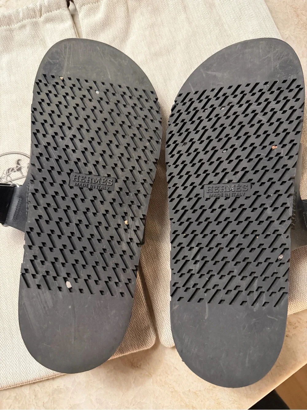 Hermès Black Chypre Sandal